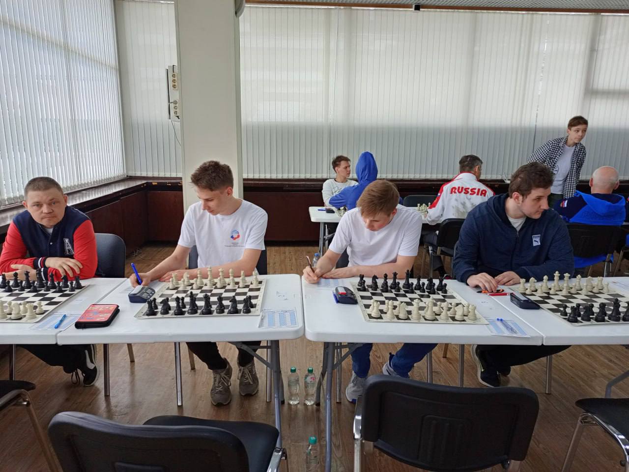 Лучшие шахматисты ЛНР — на уровне округа!