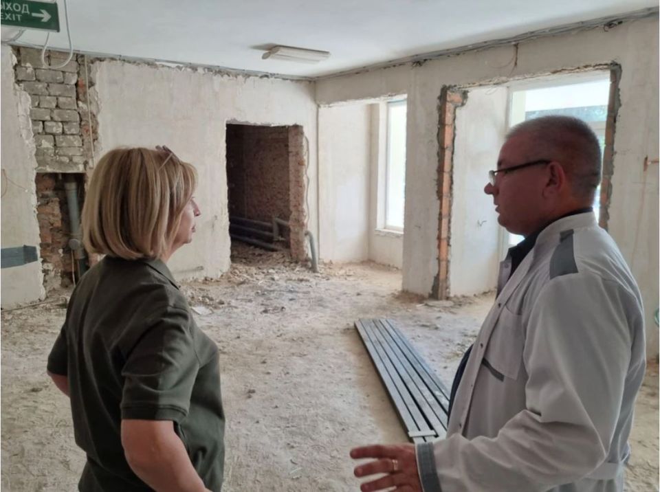 В Новопскове открылись два обновленных отделения больницы