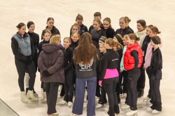 Новый импульс для спорта. Звезда российского фигурного катания поделилась опытом с юными спортсменами ЛНР В Луганскую Народную Республику прибыла прославленная российская фигуристка, заслуженный мастер спорта России Ирина...