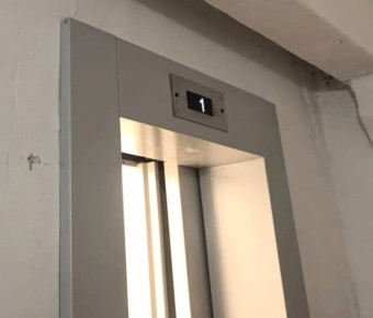 Почти 100 новых лифтов установят в МКД Луганска