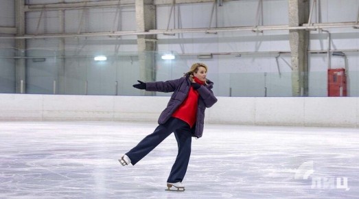 Знаменитая фигуристка Ирина Слуцкая провела мастер-класс для спортсменов ЛНР