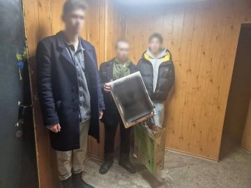 В Луганске задержали двух человек за рекламу наркомагазина