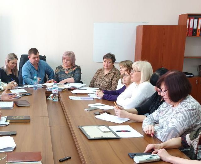 Состоялось очередное заседание Луганской городской комиссии по делам несовершеннолетних и защите их прав