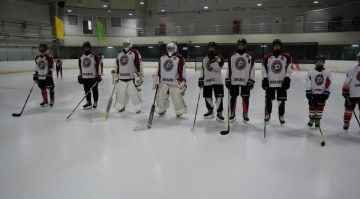 Соревнования Кубка по хоккею к 20-летию клуба «Дизель» прошли в Луганске