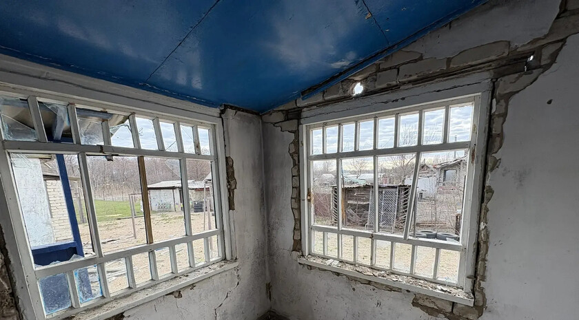 Пять жилых домов повреждены в Станично-Луганском округе ударом украинских БПЛА — Пасечник