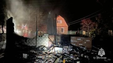 В Луганске при пожаре в садовом товариществе «Рассвет» погиб мужчина