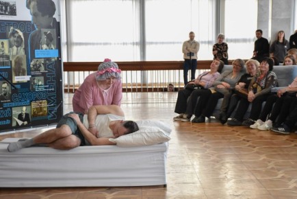 Театр без грима и масок. В Луганском академическом русском драматическом театре им. П. Луспекаева состоялся вечер из цикла «Творческие портреты»