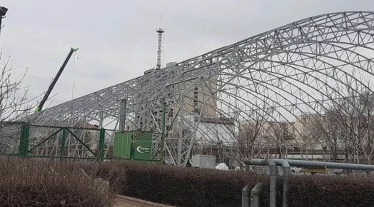 В Луганске восстанавливают крытый теннисный корт