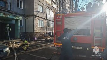 В Луганске загорелась квартира в многоэтажке