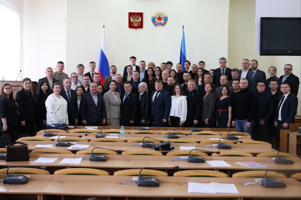 Молодежный парламент ЛНР запускает масштабные проекты и усиливает работу в муниципалитетах