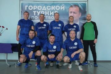 В Луганске прошел турнир по футзалу памяти Манолиса Пилавова