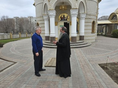 Виктор Водолацкий: Посетил один из красивейших храмов на территории Луганской Народной Республики — Луганский храм Святой блаженной Ксении Петербургской