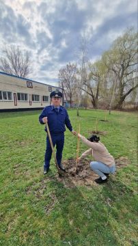 Прокурор Станично-Луганского района принял участие в акции