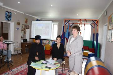 Проект «Больше, чем няня»: в Стаханове помогают семьям с особенными детьми