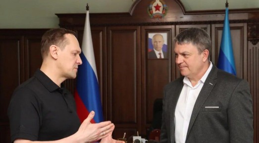 Глава ЛНР Леонид Пасечник и руководитель Росреестра Олег Скуфинский на совещании в Луганске обсудили вопросы учета и регистрации прав на недвижимость в Республике