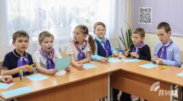 Луганские школьники создали космические талисманы в рамках акции «Путь в космос»