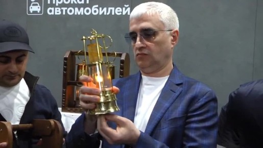 Денис Колесников: Благодатный огонь — на Луганщину