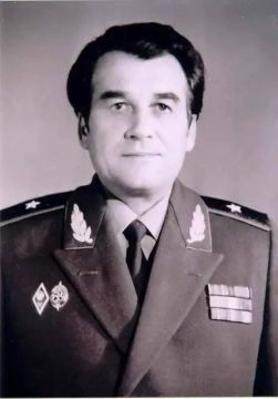 111111 Сегодня День рождения отмечает генерал-майор милиции в отставке Григорий Ветров