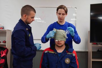 Основы первой помощи под руководством инструкторов ЛугРО ВСКС