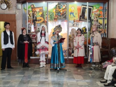 Луганский академический театр кукол представил новый проект «Сказки народов России»