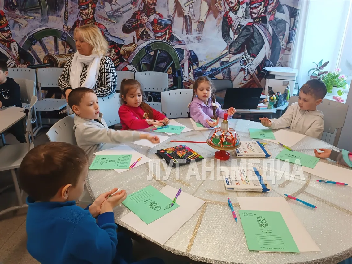 Для воспитанников детского сада «Теремок» в Станице Луганской провели музейное занятие «Игры народов мира»