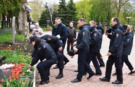 11 ��������������� ���������� �������������� � �������� ���������� �� ������ 40-� ��������� ������ �� ����