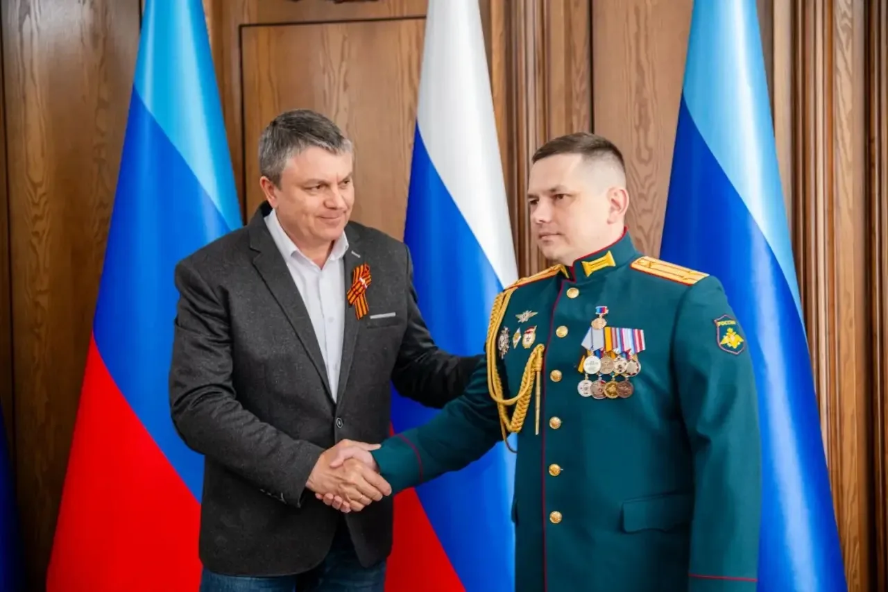 Двум российским военнослужащим Леонид Пасечник присвоил звание Героя ЛНР