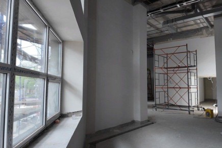В Краснодонском ЗАГСе тюменские специалисты завершают внутреннюю отделку