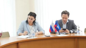 Яна Пащенко встретилась с секретарями первичных отделений "Единой России"