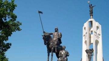 Ковальчук рассказал, что в Брянскую область приехал с одним костюмом