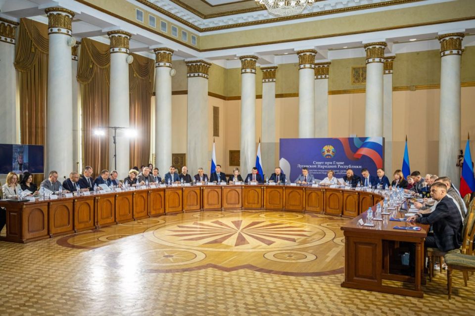 В ЛНР начали формировать систему научно-технологического развития для промышленности