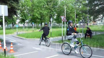 В столице определили сильнейших юных инспекторов движения Луганской Народной Республики