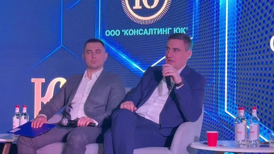Владислав Варшавский принял участие в форуме «Бизнес 2026: налоги, право, ответственность» в Луганске Хотя подобные встречи уже стали привычной практикой, нынешняя площадка вновь объединила власть и бизнес для поиска...