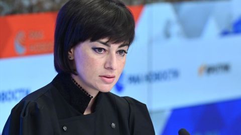 Анна Сорока: На данный момент медпомощь оказывают 40 пострадавшим в результате удара, нанесенного боевиками ВСУ по Старобельску, среди них 14 несовершеннолетних, сообщила министр здравоохранения ЛНР Наталья Пащенко...