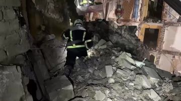 Более 45 часов длилась поисково-спасательная операция на месте Старобельского колледжа, разрушенного ударом ВФУ