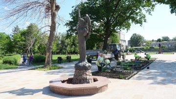 Луганский Комбинат зеленого хозяйства и благоустройства продолжает работы по озеленению города