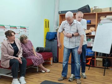 Для сотрудников Луганского детского дома провели курсы первой помощи в Школе медицины катастроф