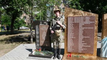 В Луганске провели торжественные мероприятия ко Дню пограничника