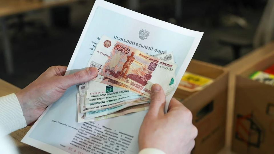 Женщину приговорили к исправительным работам за многолетнюю неуплату алиментов в Луганске