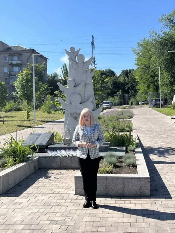 Инна Швенк: Сегодня, в День защиты детей, совместно с Сенатором Российской Федерации от Луганской Народной Республики Ольгой Бас, Уполномоченным по правам человека в Луганской Народной Республике Анной Сорокой, Депутатами...