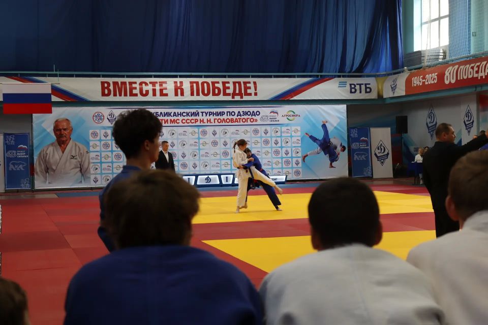 В Луганске состоялся турнир по дзюдо памяти Николая Головатого