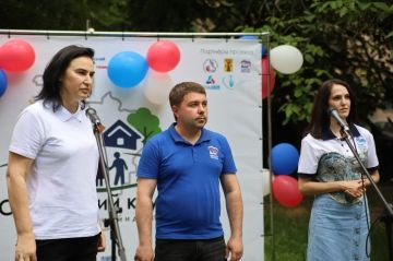 «Единая Россия» собрала более пяти тысяч предложений в Народную программу во время праздников двора