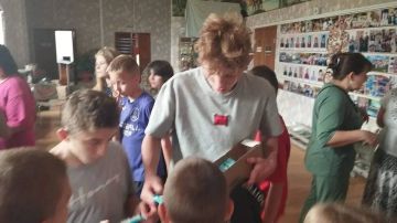 В преддверии Дня России коллектив Луганской дистанции пути Луганского филиала ФГУП "ЖДН" присоединился к благотворительной акции «Добро в России»