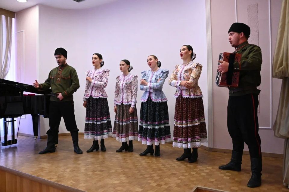 В Луганской академической филармонии с большим успехом прошла концертная программа «Душа народа в русской песне», посвящённая Дню России