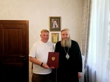 Виктор Водолацкий: Сегодня, в день празднования Луганской иконы Божией Матери, поздравил митрополита Луганского и Алчевского Пантелеимона с «Луганской Пасхой»