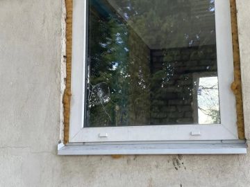 ВФУ вновь атаковали ЛНР. Сегодня утром беспилотник ВСУ атаковал центр поселка Калиново Первомайского округа