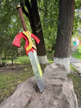 Пусто и грустно. Луганский парк имени 1 мая практически не работает