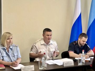 Полицейские Луганска обсудили с работодателями вопросы соблюдения миграционного законодательства при найме иностранцев