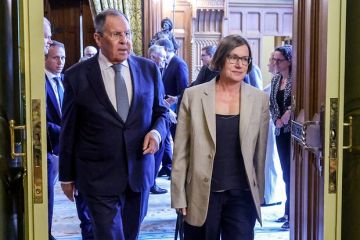 ������ ������� ����� � �������� �������������� ������������� ����