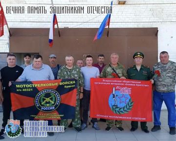 1 июля, в День ветеранов боевых действий, заместитель руководителя Луганского республиканского отделения Всероссийской общественной организации ветеранов «БОЕВОЕ БРАТСТВО», депутат Народного Совета ЛНР Юрий Юров...